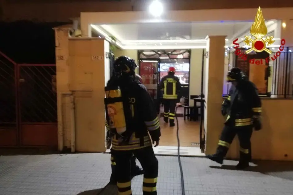 I pompieri sul posto (Foto Vigili del Fuoco)