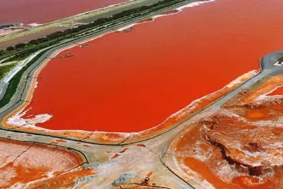 Il bacino dei fanghi rossi