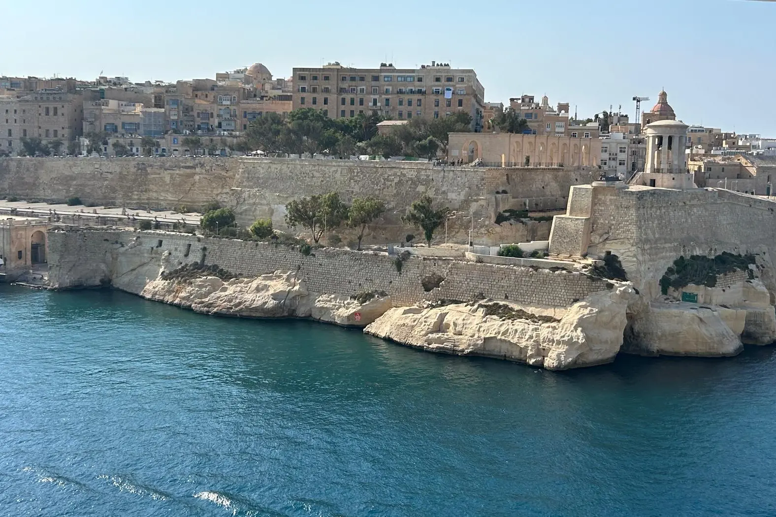 L'arrivo nel porto di Malta (lopi)