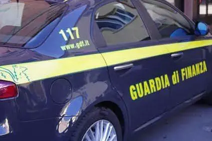La Guardia di finanza di Catania ha sequestrato beni per oltre 300mila euro