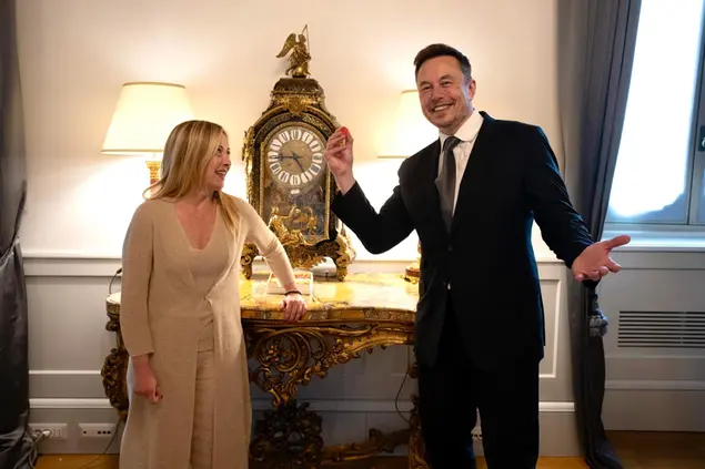 Giorgia Meloni e Elon Musk (Ansa)