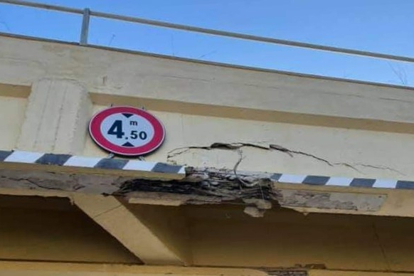 Il ponte danneggiato (foto L'Unione Sarda -\u00A0Tellini)