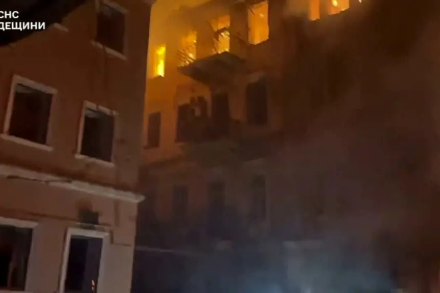 Attacchi incrociati tra Ucraina e Russia, nuovi raid mortali