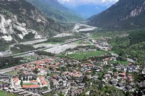 Panoramica del comune di Oulx, in provincia di Torino (fonte Wikipedia)