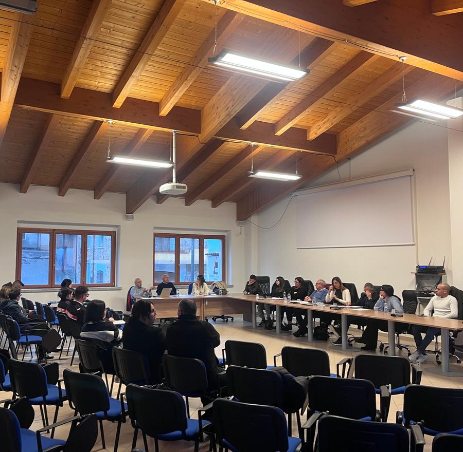 Il grido di Fonni: «Tutti uniti contro violenza e illegalità»