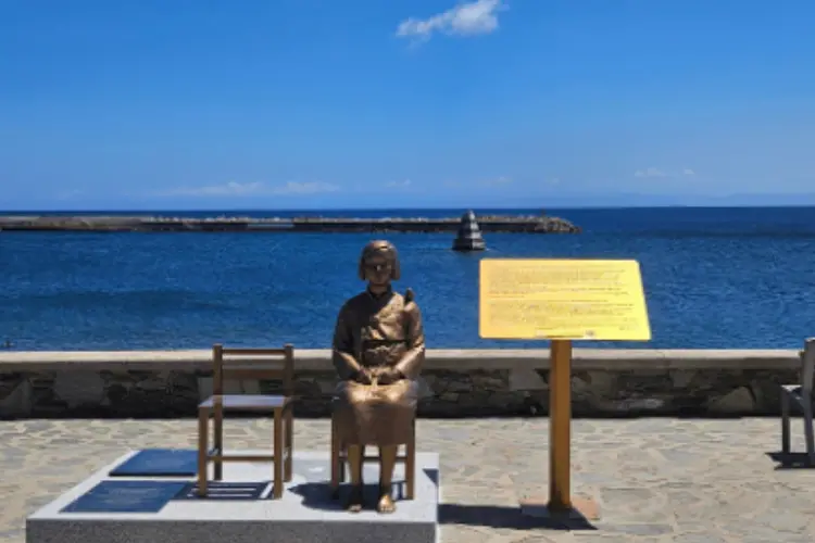 Statua della pace a Stintino (foto concessa)