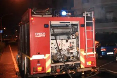 All'origine delle fiamme ci sarebbe un corto circuito