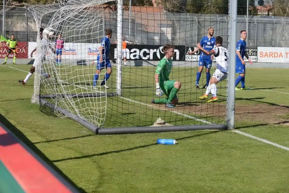 Olbia-Como, il gol di Dametto