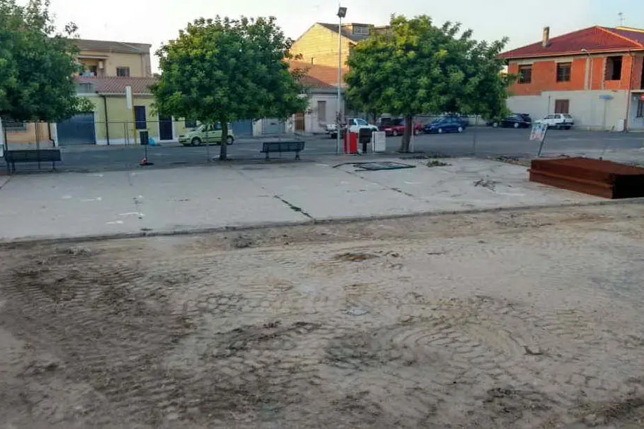 I lavori della nuova piazza di Silì