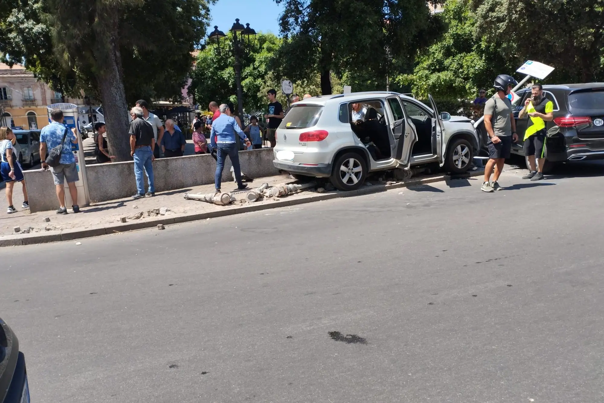 L'auto fuori strada