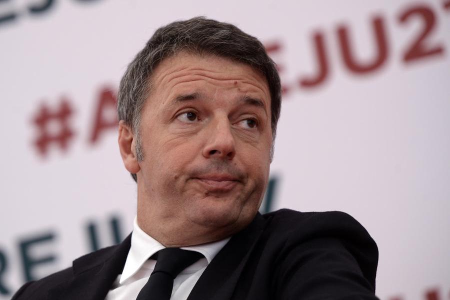 Renzi: “Mettere in lockdown chi non si vaccina”