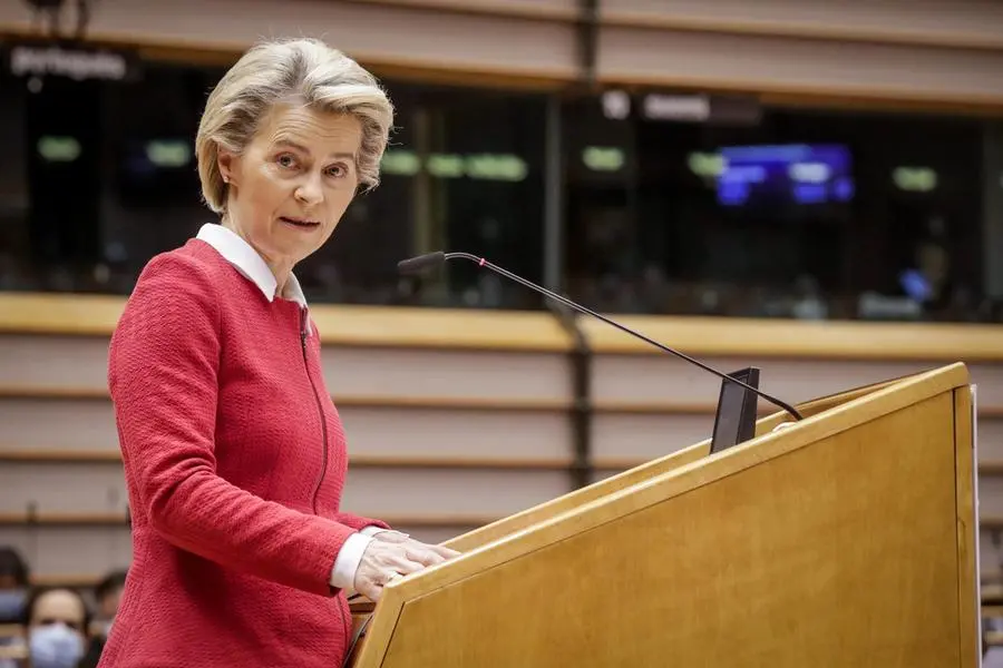 La presidente della Commissione europea Ursula von der Leyen (Ansa)