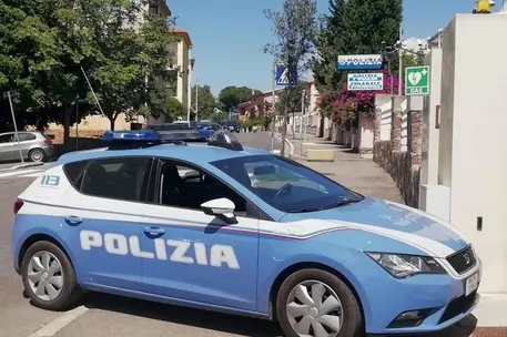 Polizia a Carbonia (Ansa)