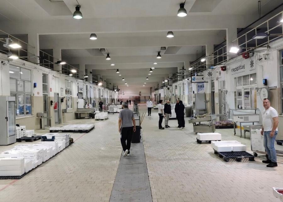 Mercato ittico, lite Comune-operatori