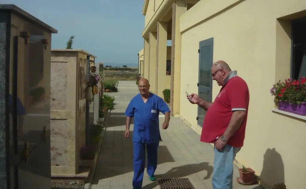 L'arrivo al cimitero di Sinnai