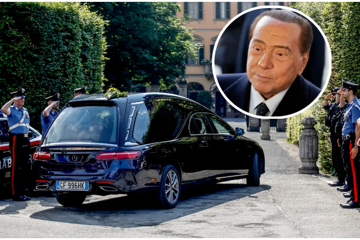 Il rientro del carro funebre a Villa San Martino e, nel tondo, Silvio Berlusconi (Ansa)