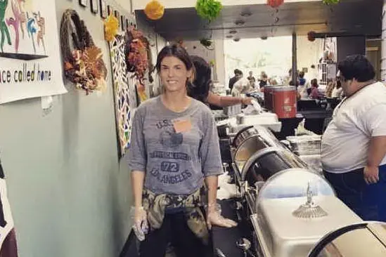 Elisabetta Canalis nel centro di accoglienza (Instagram)