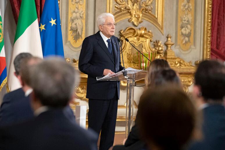 Salvò un amico privo di sensi dopo il tuffo in mare, quindicenne di Arbus tra i 28 nuovi Alfieri della Repubblica