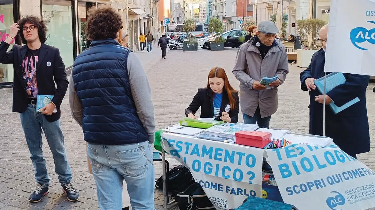 https://immagini.unionesarda.it/version/c:NjMxMmVkODMtZGU5NC00:NGFmYjk0ODctMzRiNy00/image.webp?f=16:9