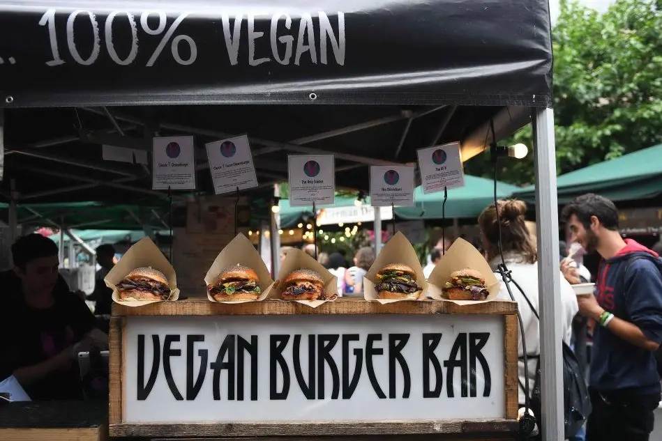 Hamburger vegani (Ansa)