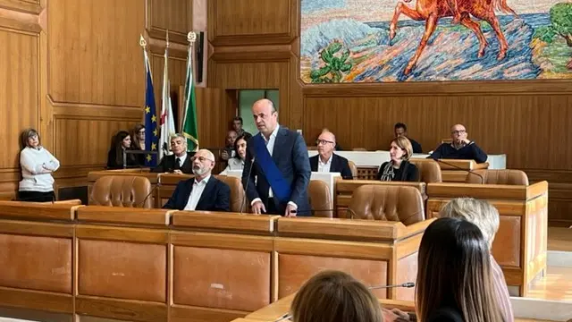 https://immagini.unionesarda.it/version/c:NjNmMDViY2QtZjAwMy00:NWVhZmRmYjgtZDU3Ny00/image.webp?f=16:9