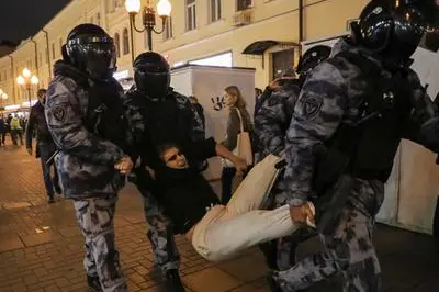 Dopo l'annuncio della mobilitazione parziale di Putin si riaccendono le proteste di piazza in Russia