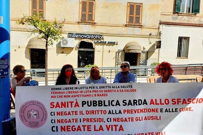 Diritto alla salute, &quot;Donne libere&quot; in sit-in a Sassari