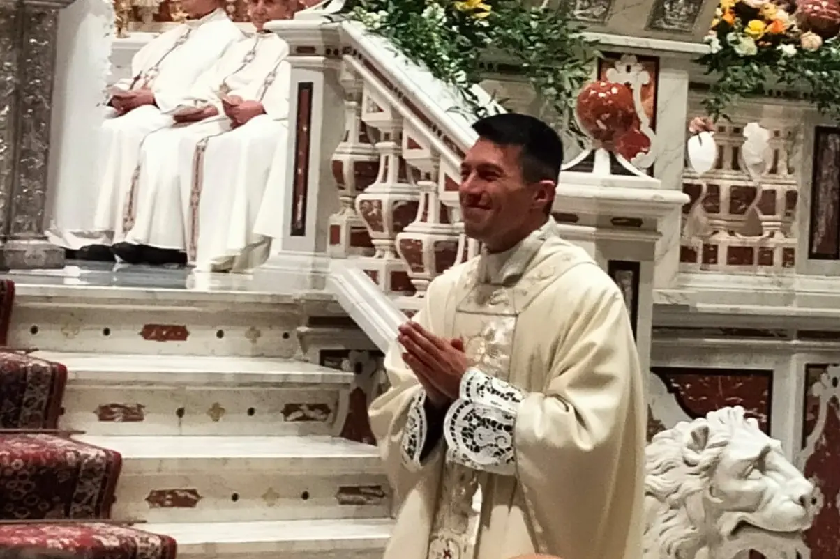 Ales in festa: Andrea Scanu di Guspini ordinato sacerdote nella cattedrale della Marmilla