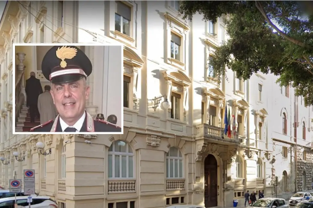 Nel riquadro Cesare Salvo, sullo sfondo la sede del Tar a Cagliari