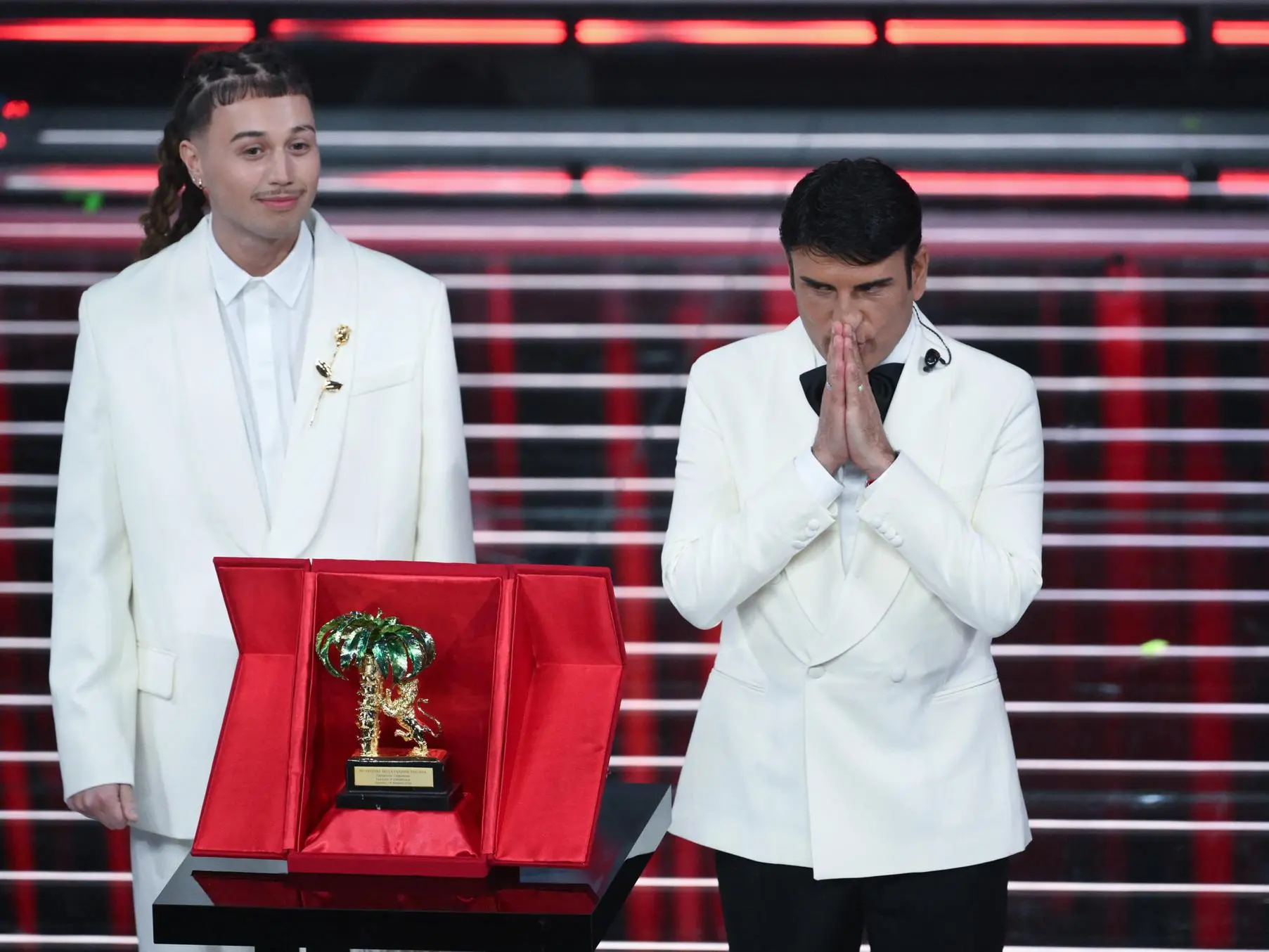 Sanremo, Sal Da Vinci wins: Sayf takes second, and Ditonellapiaga third. Stefano De Martino will take the helm next year. Italian singers Saif and Sal Da Vinci on stage at the Ariston theatre during the 76th edition of the Sanremo Italian Song Festival, in Sanremo, Italy, 28 February 2026. The Music Festival runs from 24 to 28 February 2026. ANSA/ETTORE FERRARI