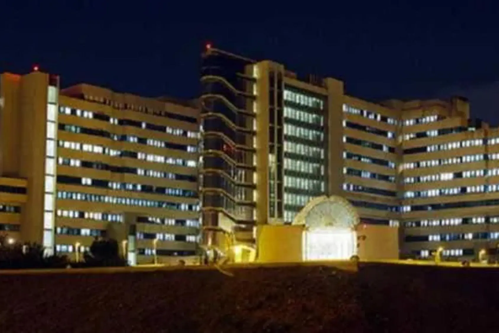 L'ospedale Brotzu (foto L'Unione Sarda)
