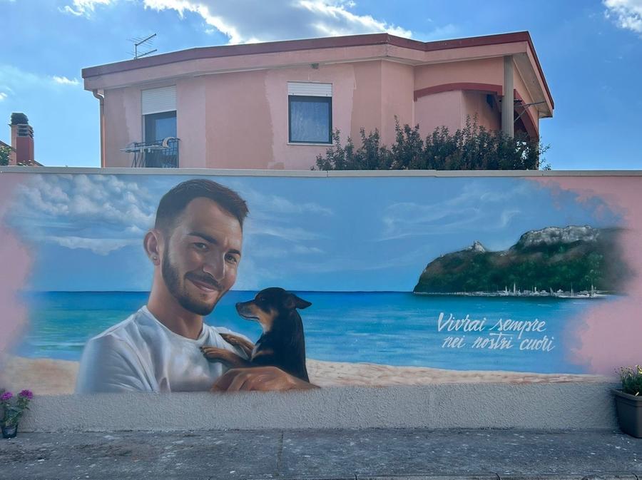 Murale per Nicola, una dedica dagli amici