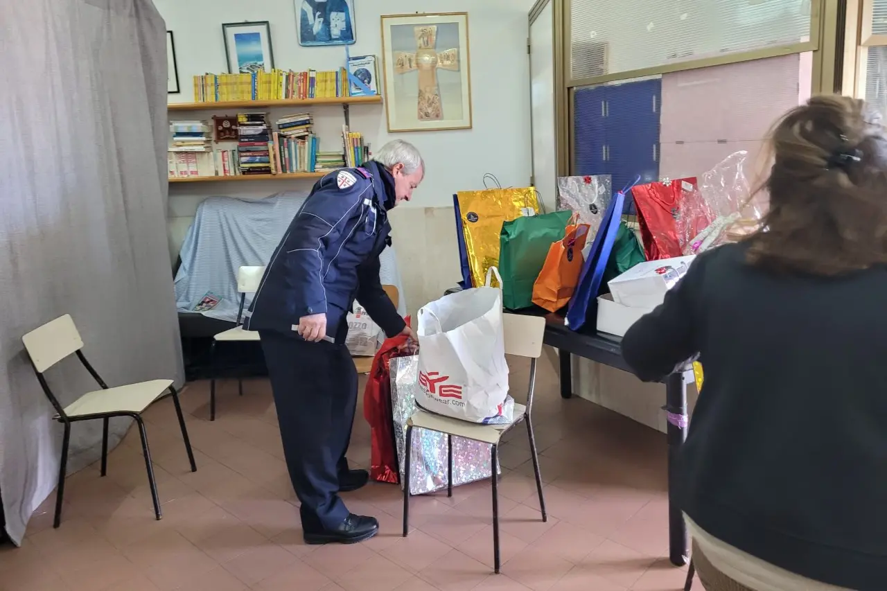 I doni (foto polizia locale di Sassari)