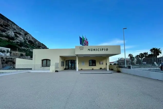 Il Municipio di Buggerru (foto da facebook)