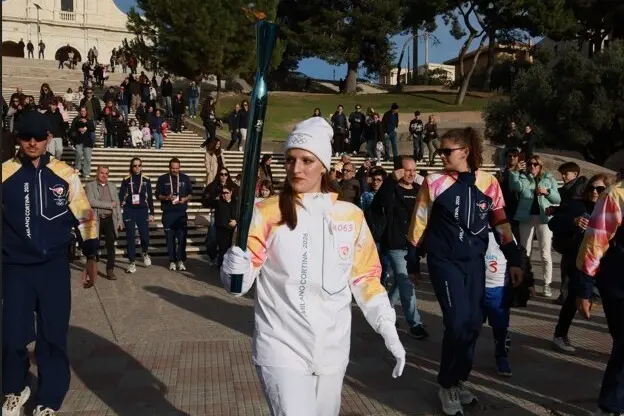 La fiamma olimpica accende la Sardegna