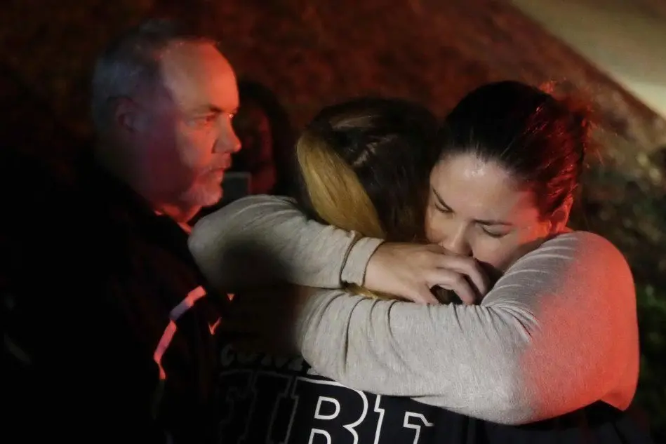Sparatoria in un bar californiano: 13 vittime fra cui l'assalitore
