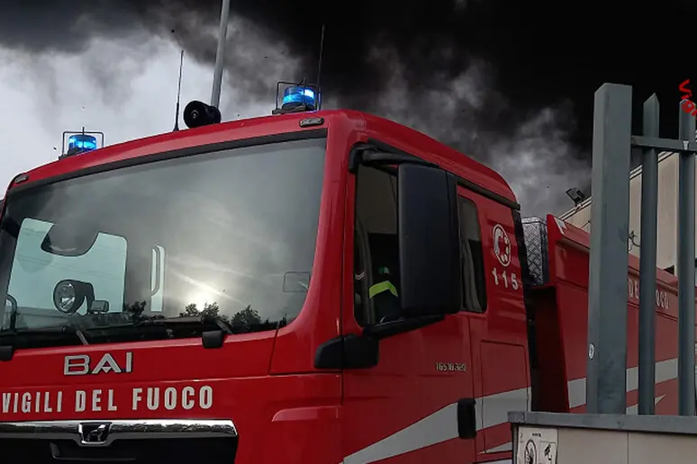 Vigili del fuoco, immagine simbolo (foto Ansa)