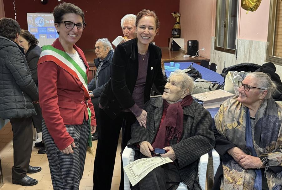 Cagliari, Francesco Cogoni compie cent’anni: una vita da fabbro alle Ferrovie della Sardegna