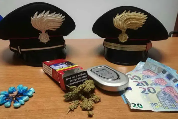 Droga e contanti sequestrati dai carabinieri di Decimomannu