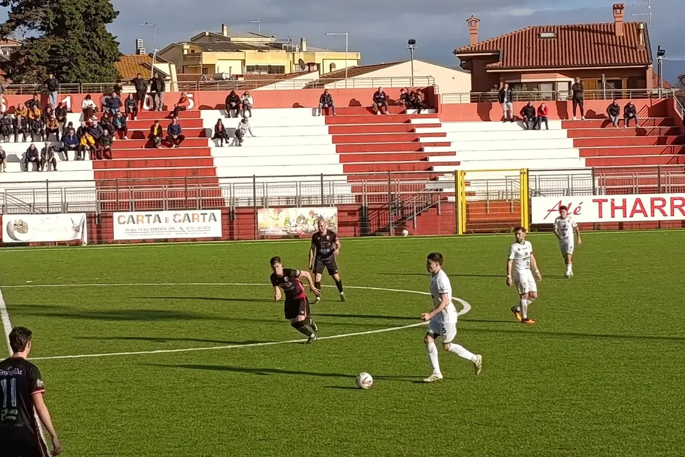 Una gara della Tharros nel torneo di Promozione (foto di Giacomo Pala)