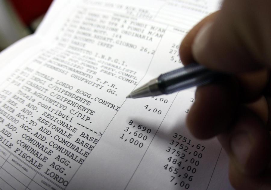 Salari bassi e vita cara: l’Isola regge sull’inflazione, ma affonda nelle buste paga