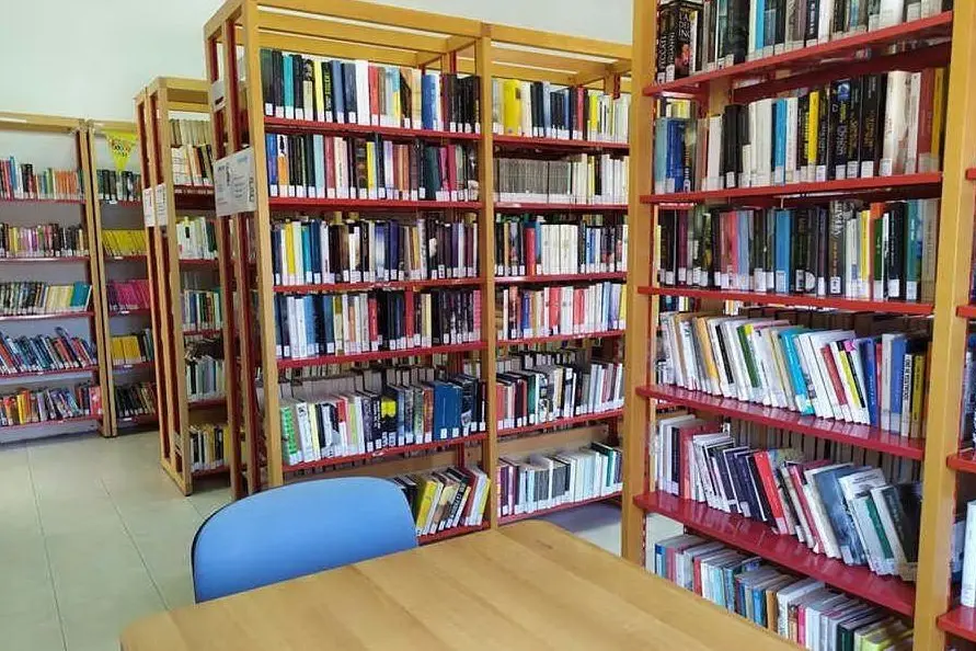 La biblioteca di Arcidano (Foto E.Sanna)