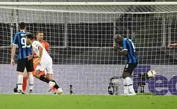 L'Inter assapora l'Europa League ma perde 3-2 la finale col Siviglia: decisivo un autogol di Lukaku