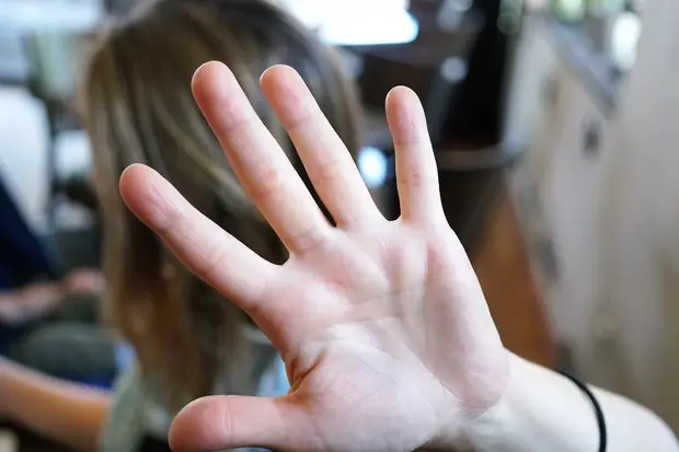 Violenza sulle donne (immagine simbolo, foto Ansa)