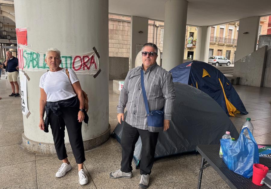 Presidio in tenda per gli Oss precari:  «Stabilizzateci»