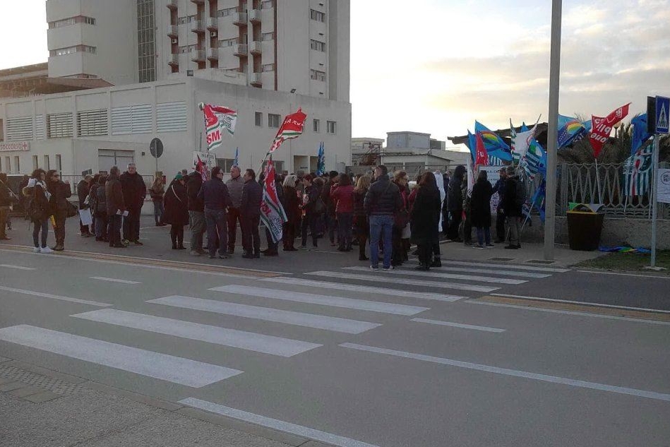 Una delle tante manifestazioni (foto L'Unione Sarda-Farris)