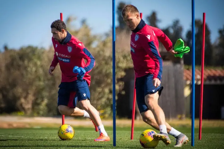 Ionita e Klavan in allenamento (foto Twitter Cagliari)