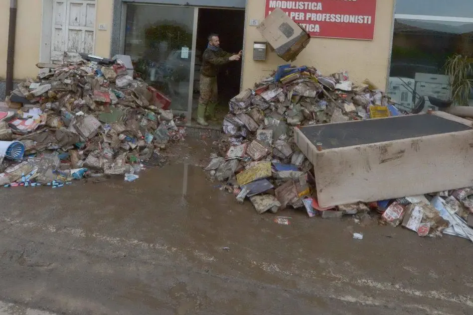 Una delle immagini simbolo dell'alluvione. Qui: Olbia.