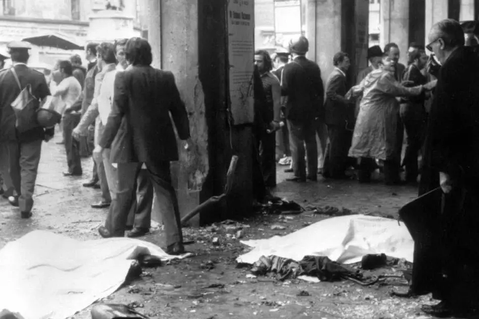 #AccaddeOggi: il 28 maggio del 1974 scoppia una bomba in Piazza della Loggia a Brescia (Ansa)