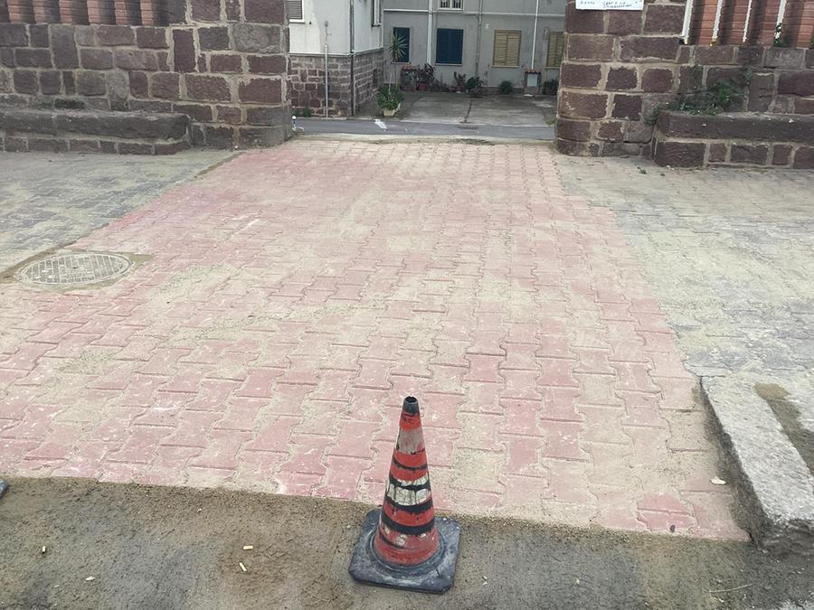 Carbonia, via alla sistemazione di marciapiedi e strade